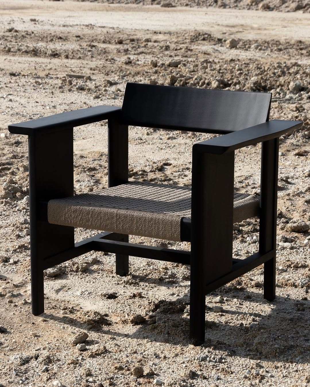 PHAKA Lounge Chair