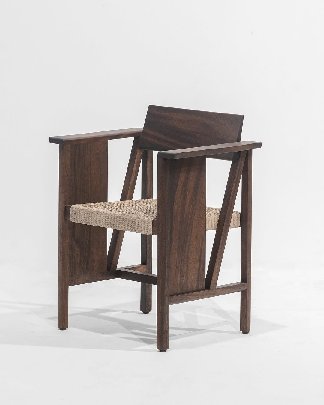 PHAKA Lounge Chair