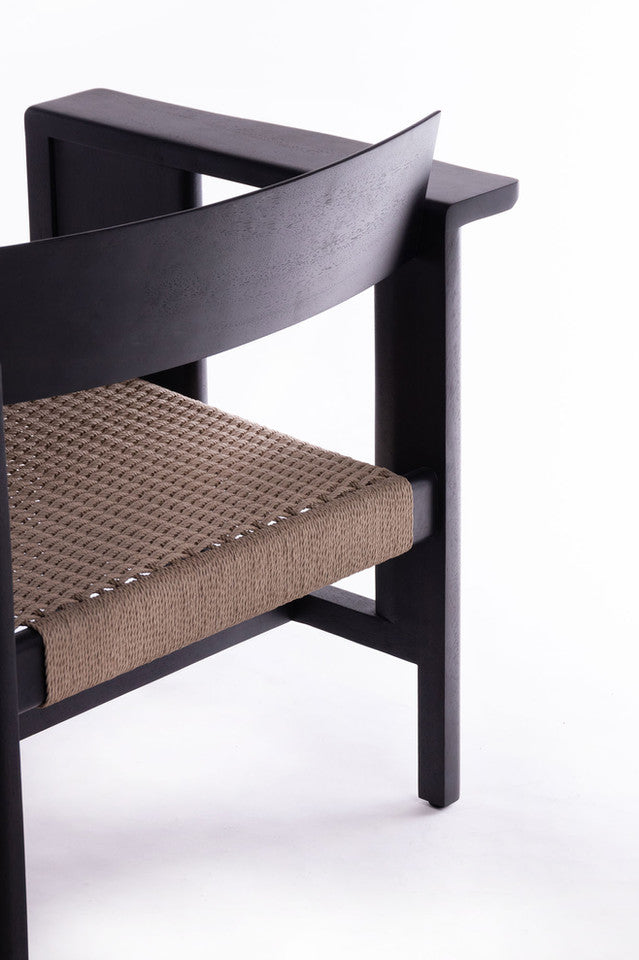 PHAKA Lounge Chair