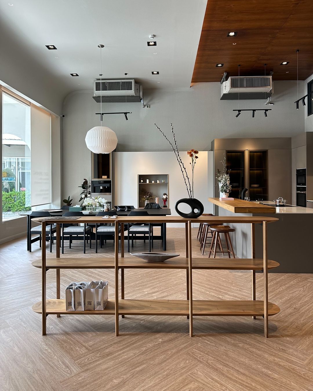 AERO Shelf Partition