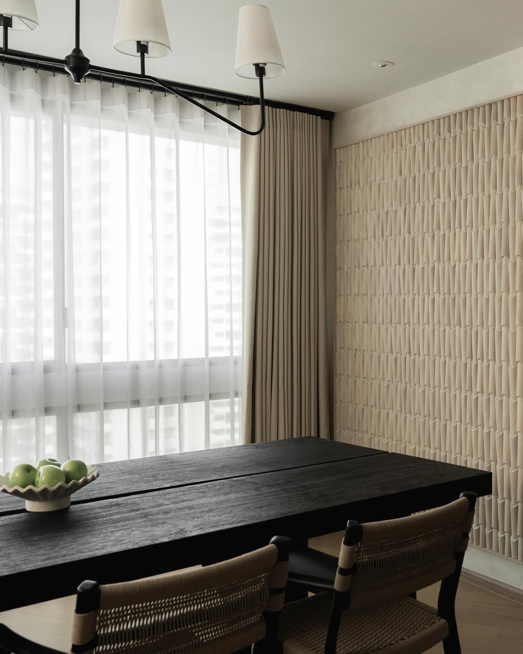 PANNA Dining Table