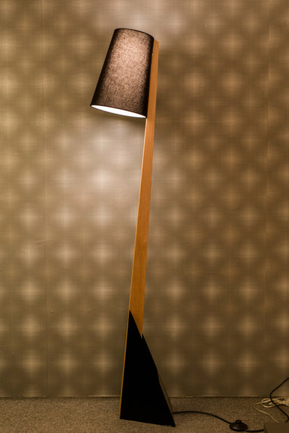 VAE - Stingray Floor Lamp