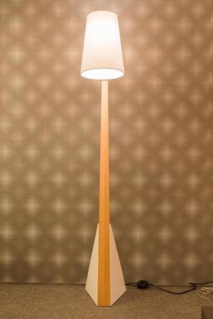 VAE - Stingray Floor Lamp