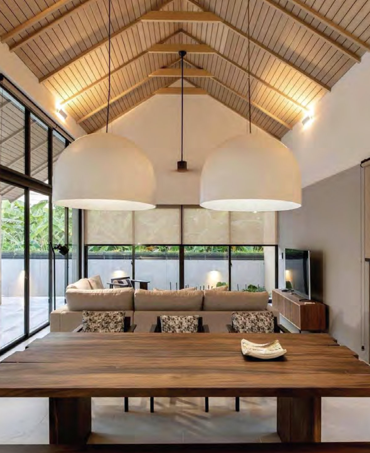 MESA Dining Table
