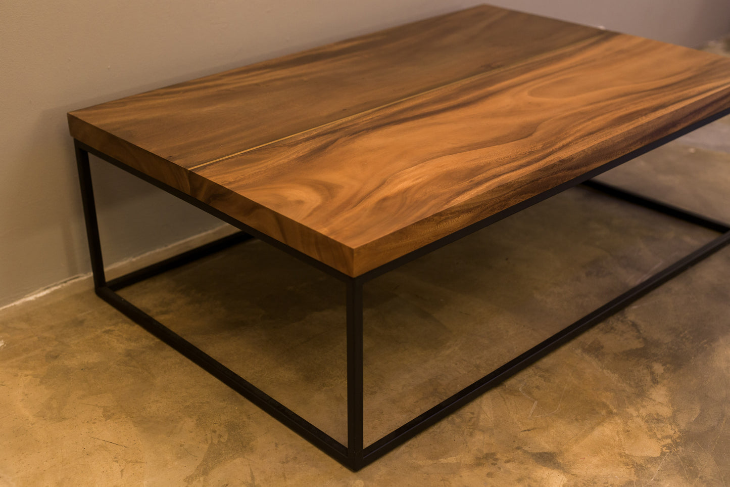 OV-WDBS - Coffee Table