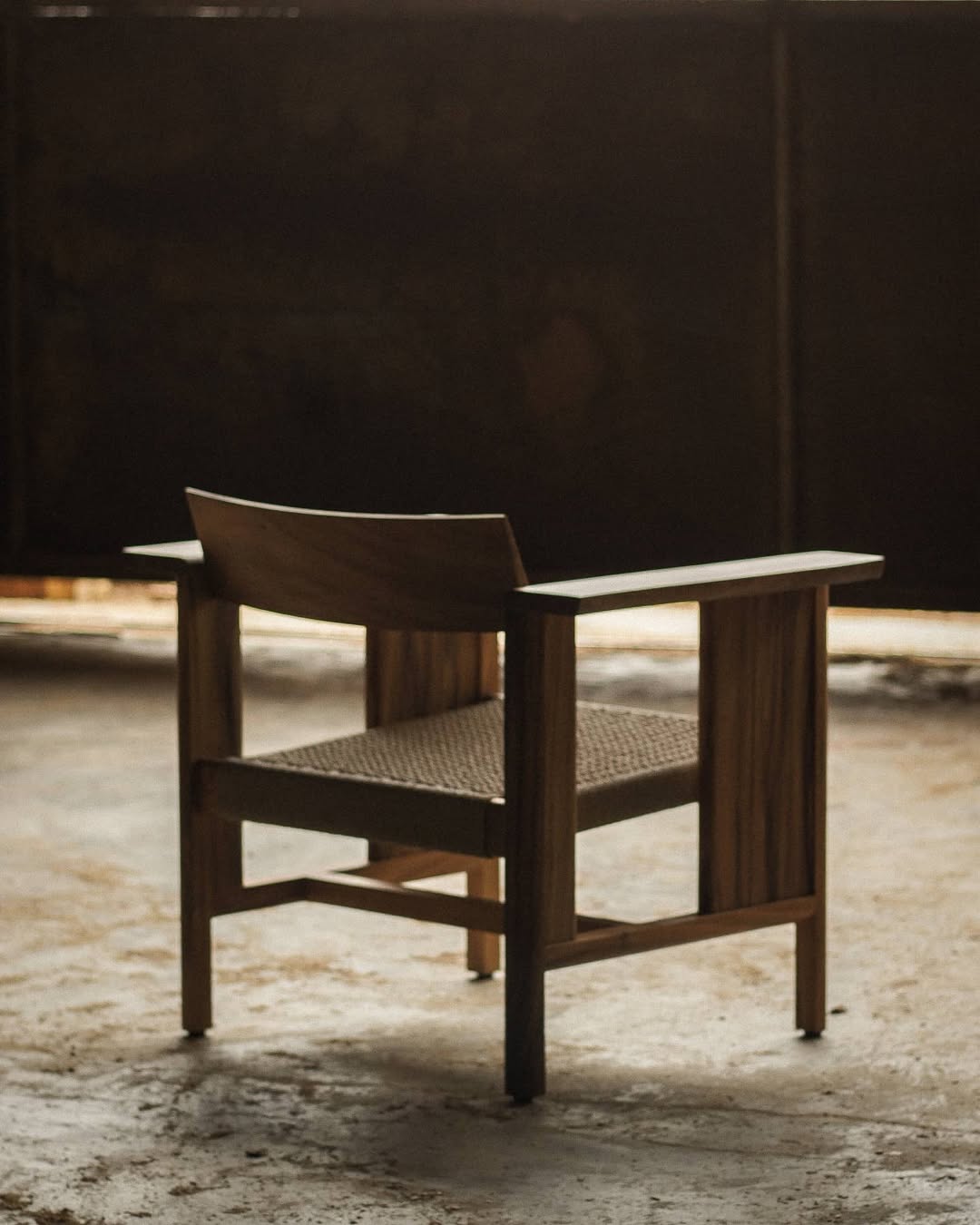 PHAKA Lounge Chair
