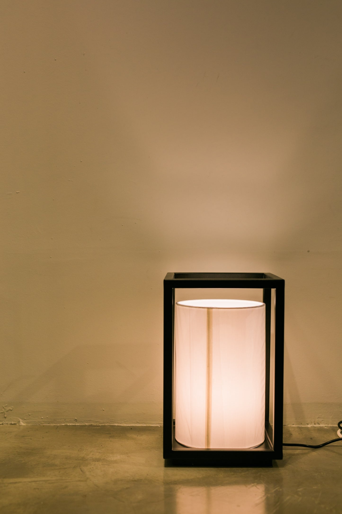 VAE - BOX Collection Rectangle Table Lamp