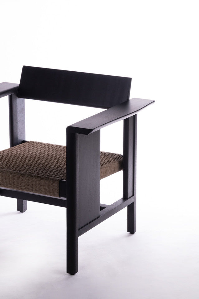 PHAKA Lounge Chair
