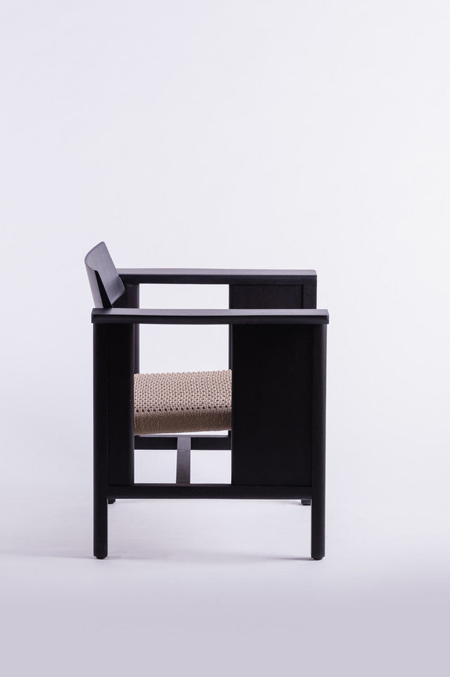 PHAKA Lounge Chair