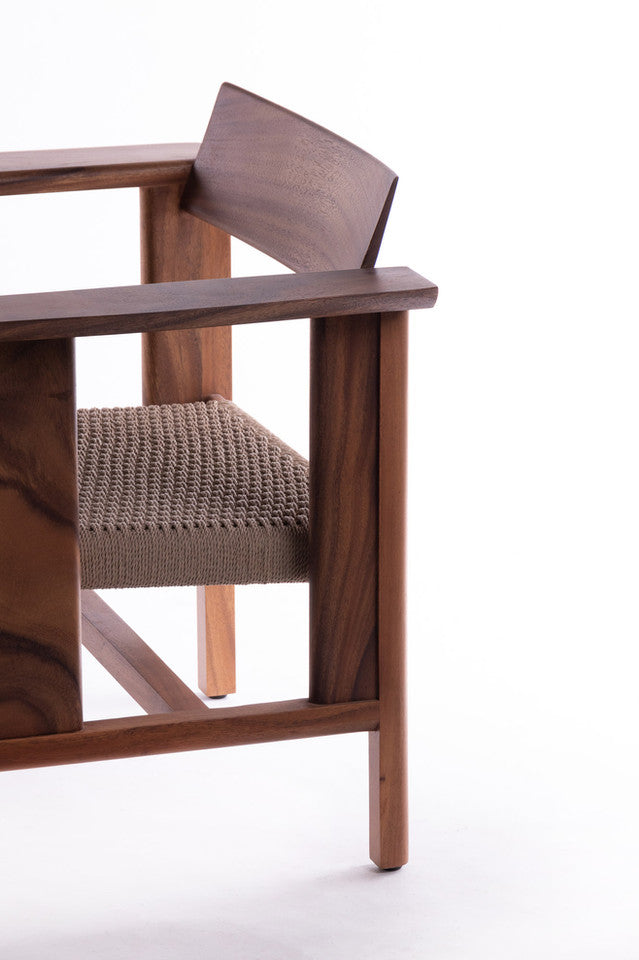 PHAKA Lounge Chair